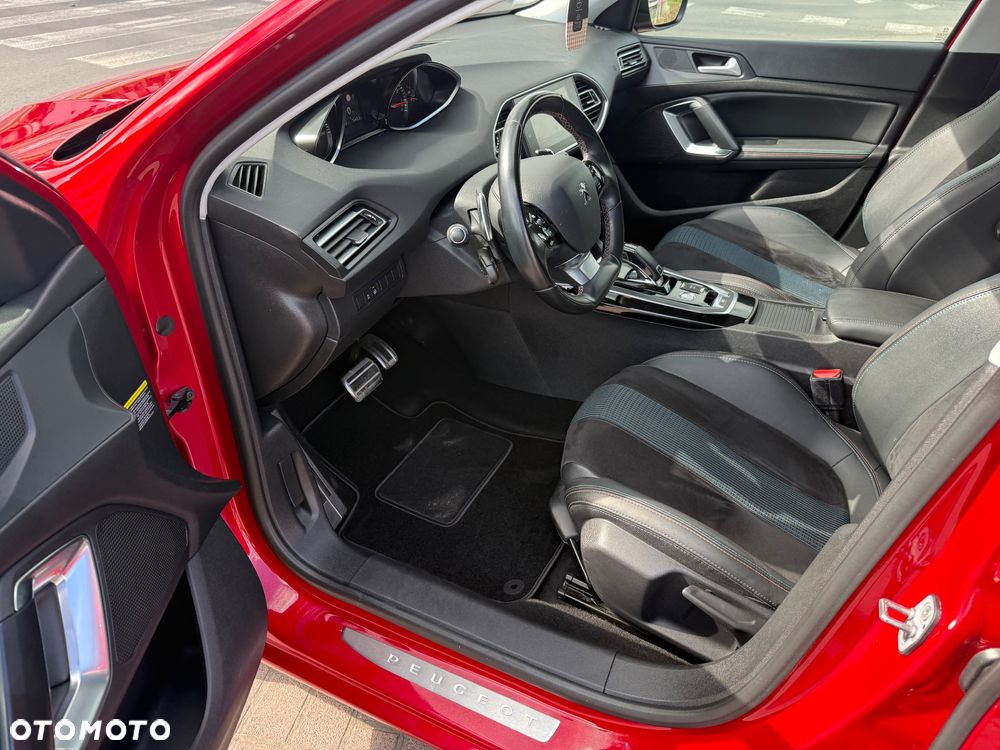 Peugeot 308 PureTech 130 GPF EAT8 Stop & Start Allure Pack - 9