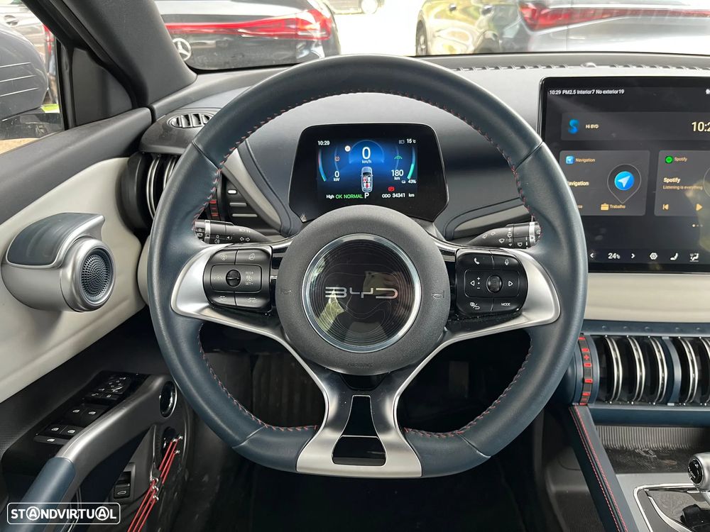 BYD Atto 3 60.48 kWh Design - 12