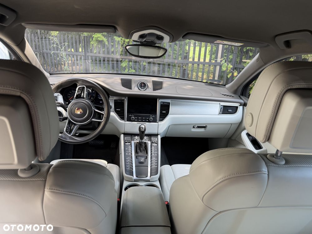 Porsche Macan - 14