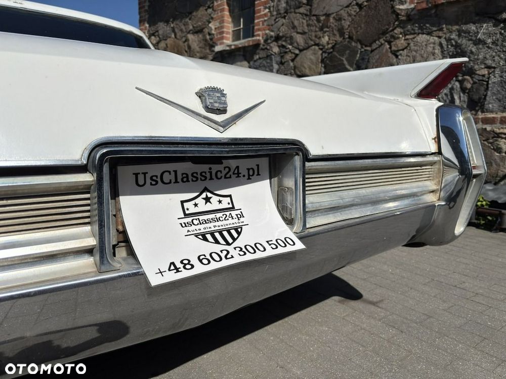 Cadillac Deville - 23
