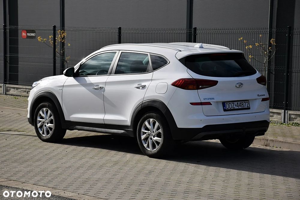 Hyundai Tucson 1.6 CRDi 48V-Hybrid 2WD DCT Select - 4