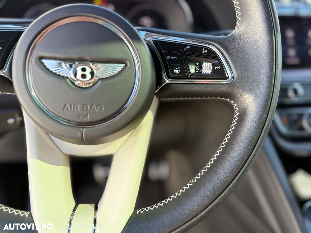 Bentley Bentayga Azure - 6