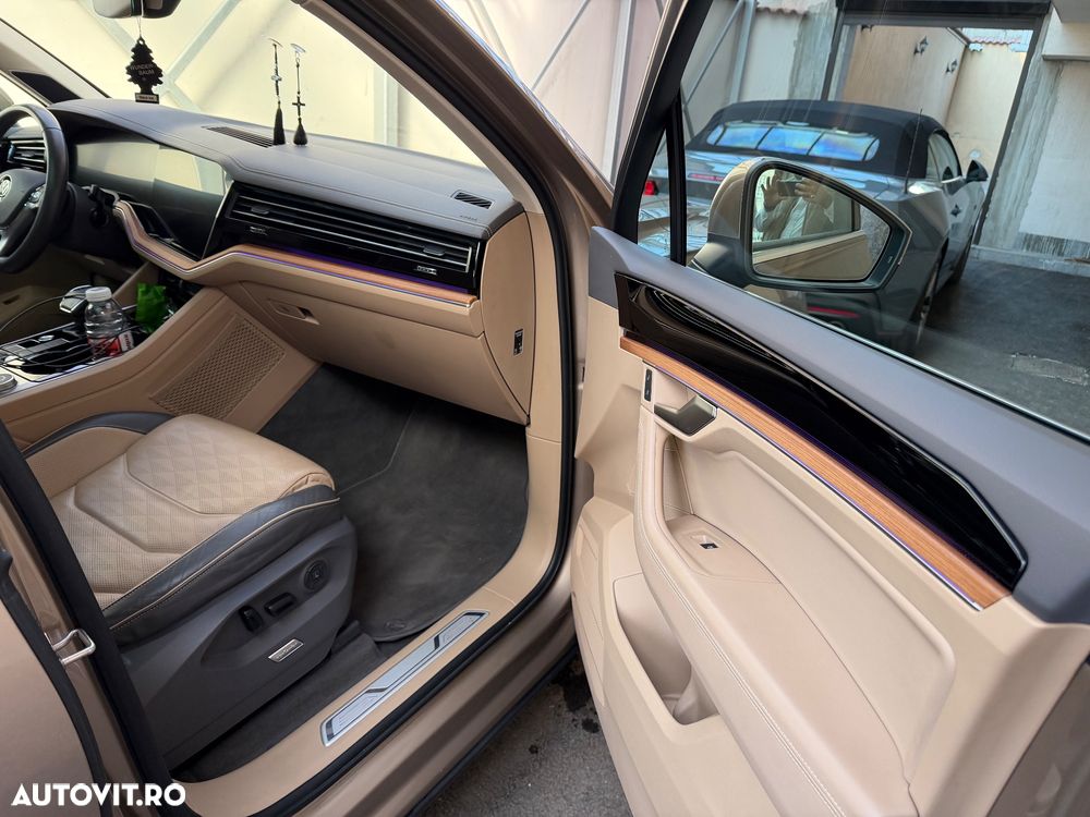 Volkswagen Touareg 3.0 V6 TDI SCR 4Motion Automatik Elegance - 9