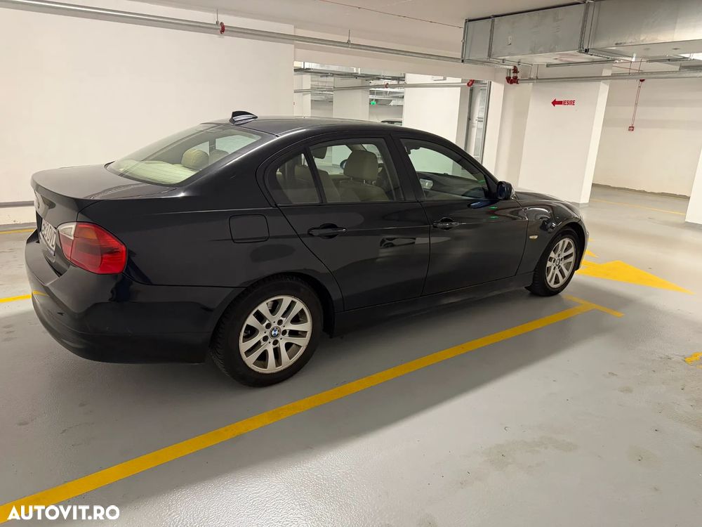 BMW Seria 3 318d - 3