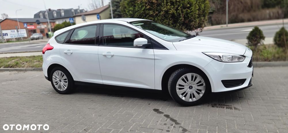 Ford Focus 1.0 EcoBoost Start-Stopp-System Ambiente - 17