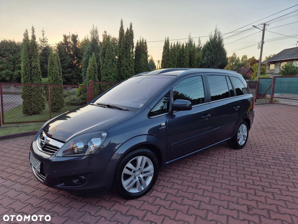 Opel Zafira - 1