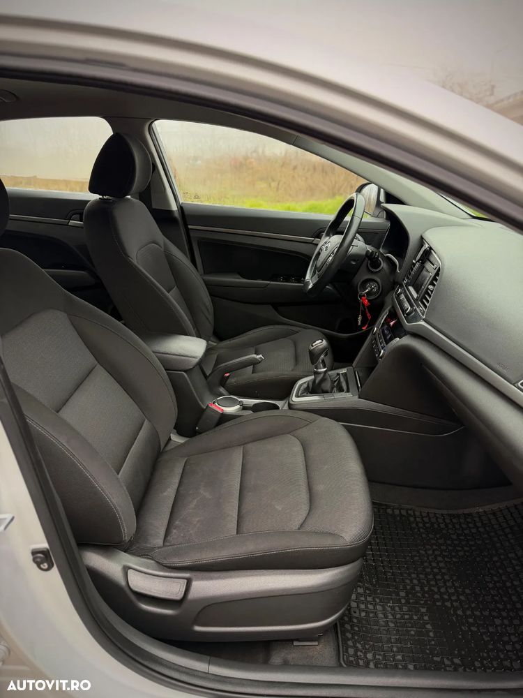 Hyundai Elantra 1.6 MPi Highway - 10