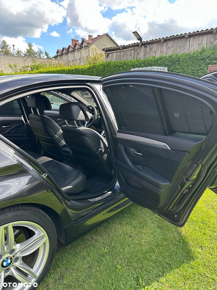 BMW Seria 5 530d xDrive - 27