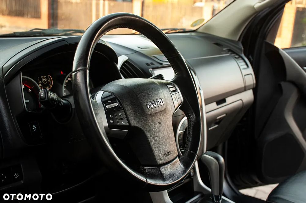 Isuzu D-Max 4x4 Double Cab Autm Premium+ - 5