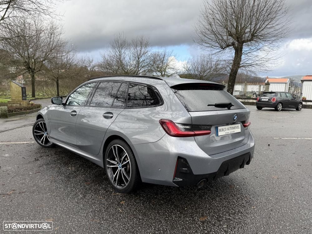 BMW 330 e Pack 50 anos M Auto - 6