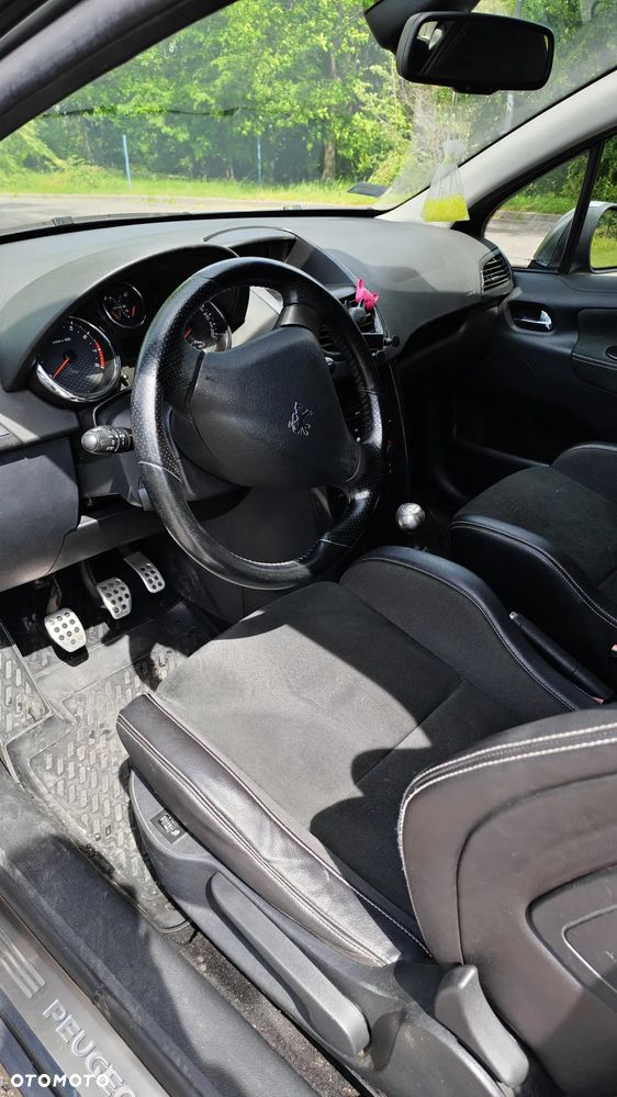 Peugeot 207 175 RC - 8