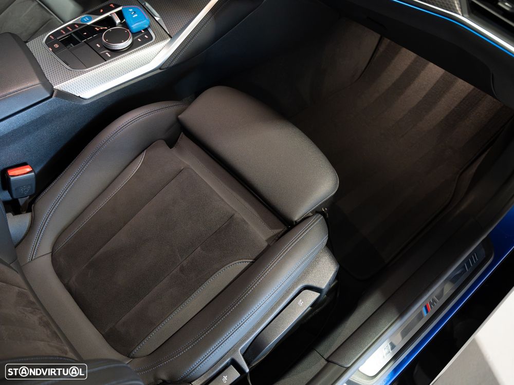 BMW i4 - 8