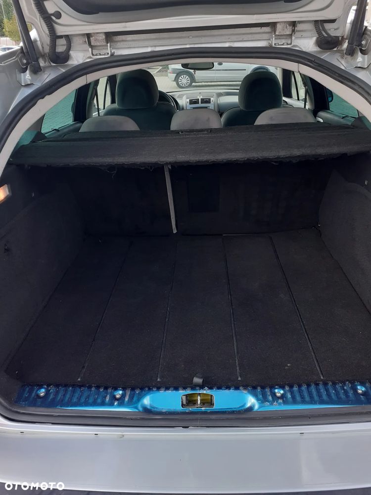 Peugeot 407 2.0 HDI Sport n.gama - 14