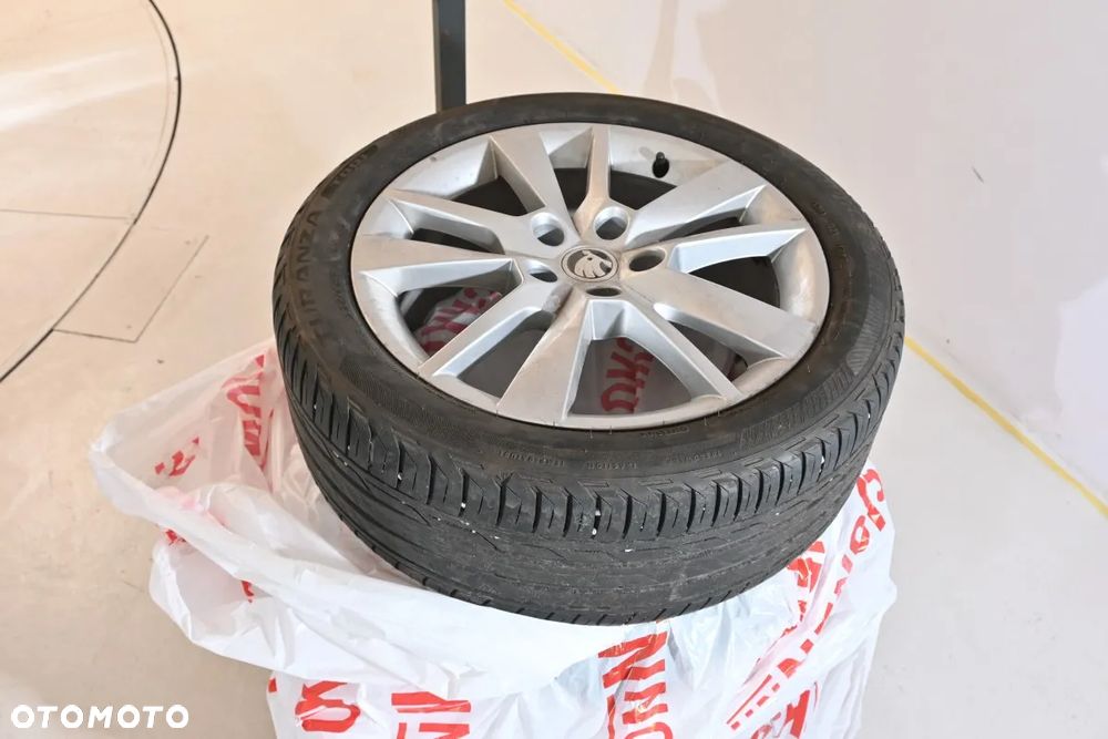 Skoda Octavia 2.0 TDI 4x4 DSG Style - 35