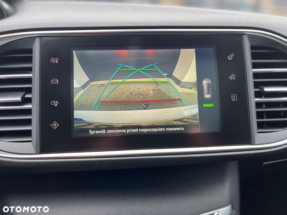 Peugeot 308 BlueHDi 150 Automatik Stop & Start Allure - 33