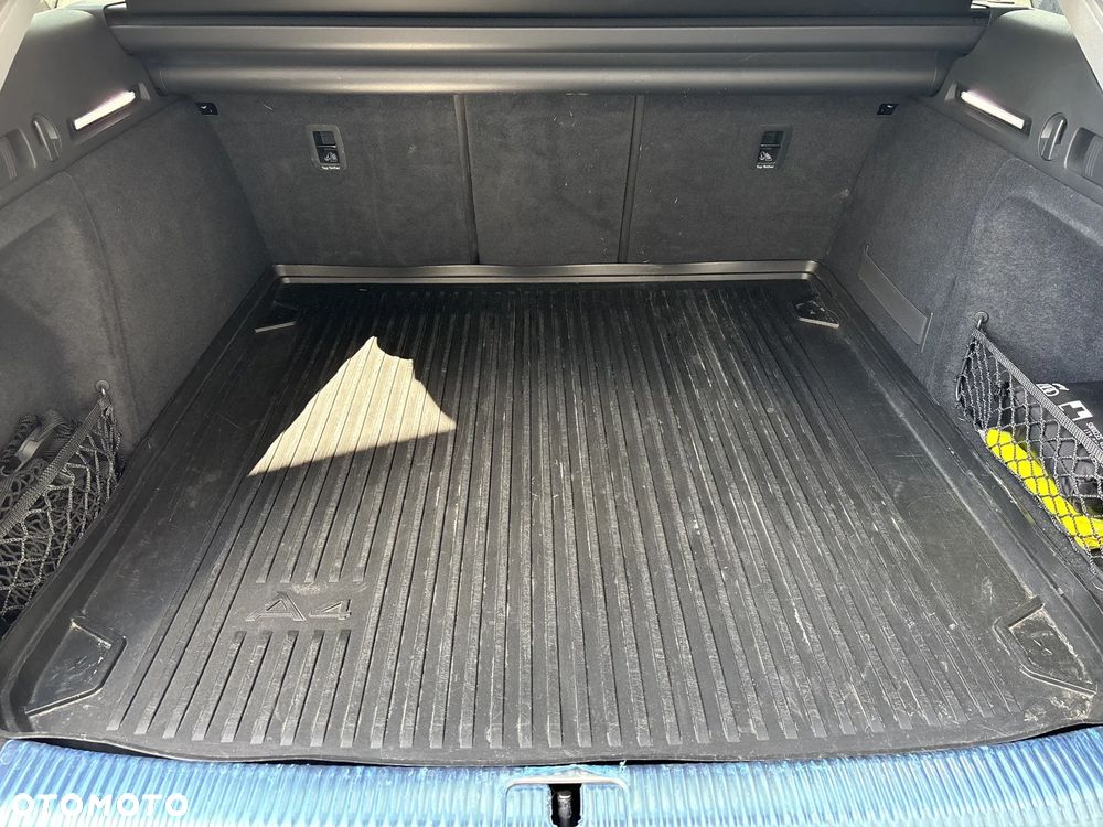 Audi A4 Limousine 35 TFSI mHEV Advanced S tronic - 19