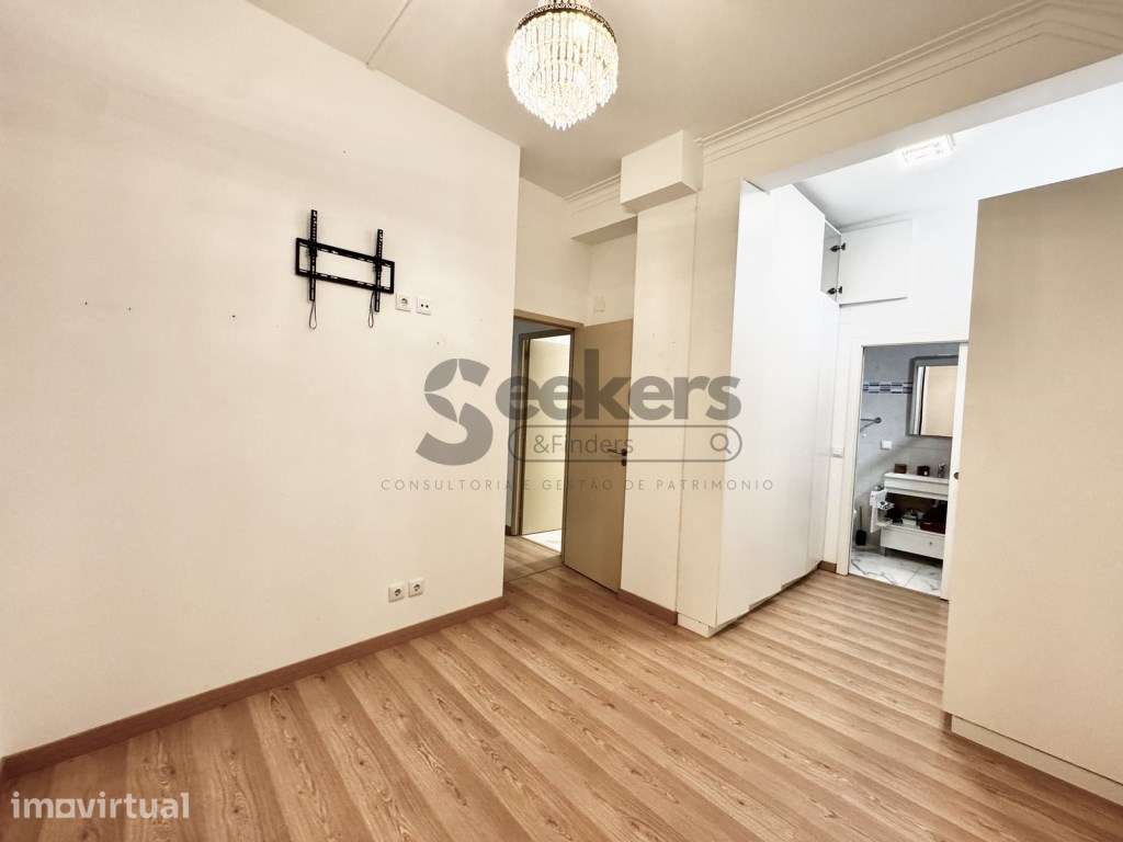 Apartamento T1+1 Renovado com 2 WC para Arrendamento em Mem Martins... - Grande imagem: 3/11