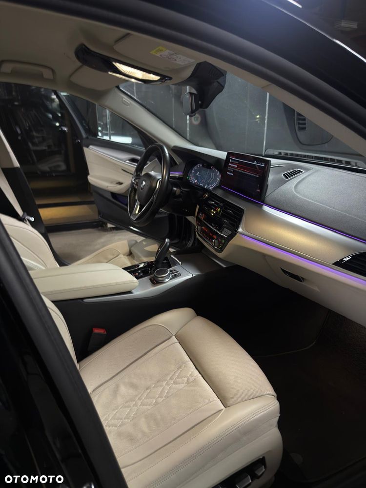 BMW Seria 5 540d xDrive mHEV Luxury Line - 12