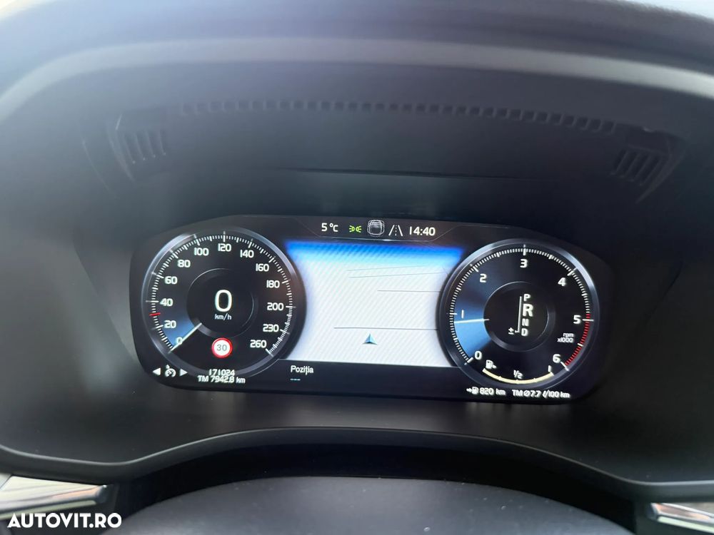 Volvo XC 60 D4 AWD Geartronic Momentum - 17