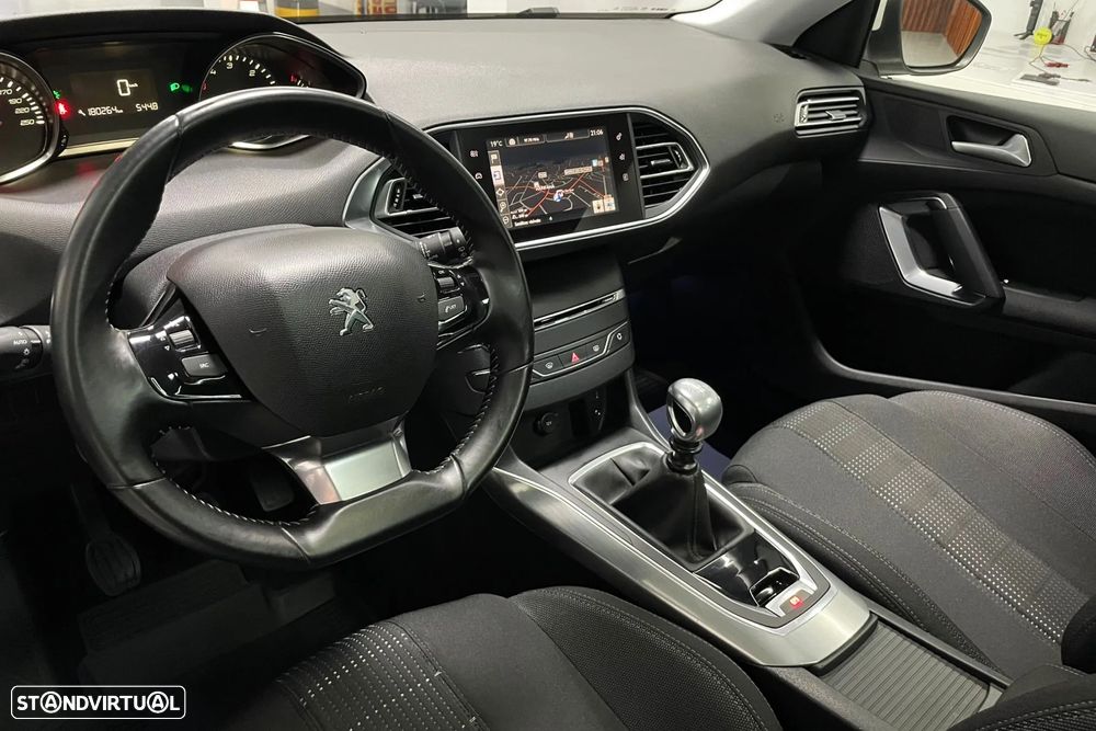 Peugeot 308 SW 1.6 e-HDi Allure J17 - 33