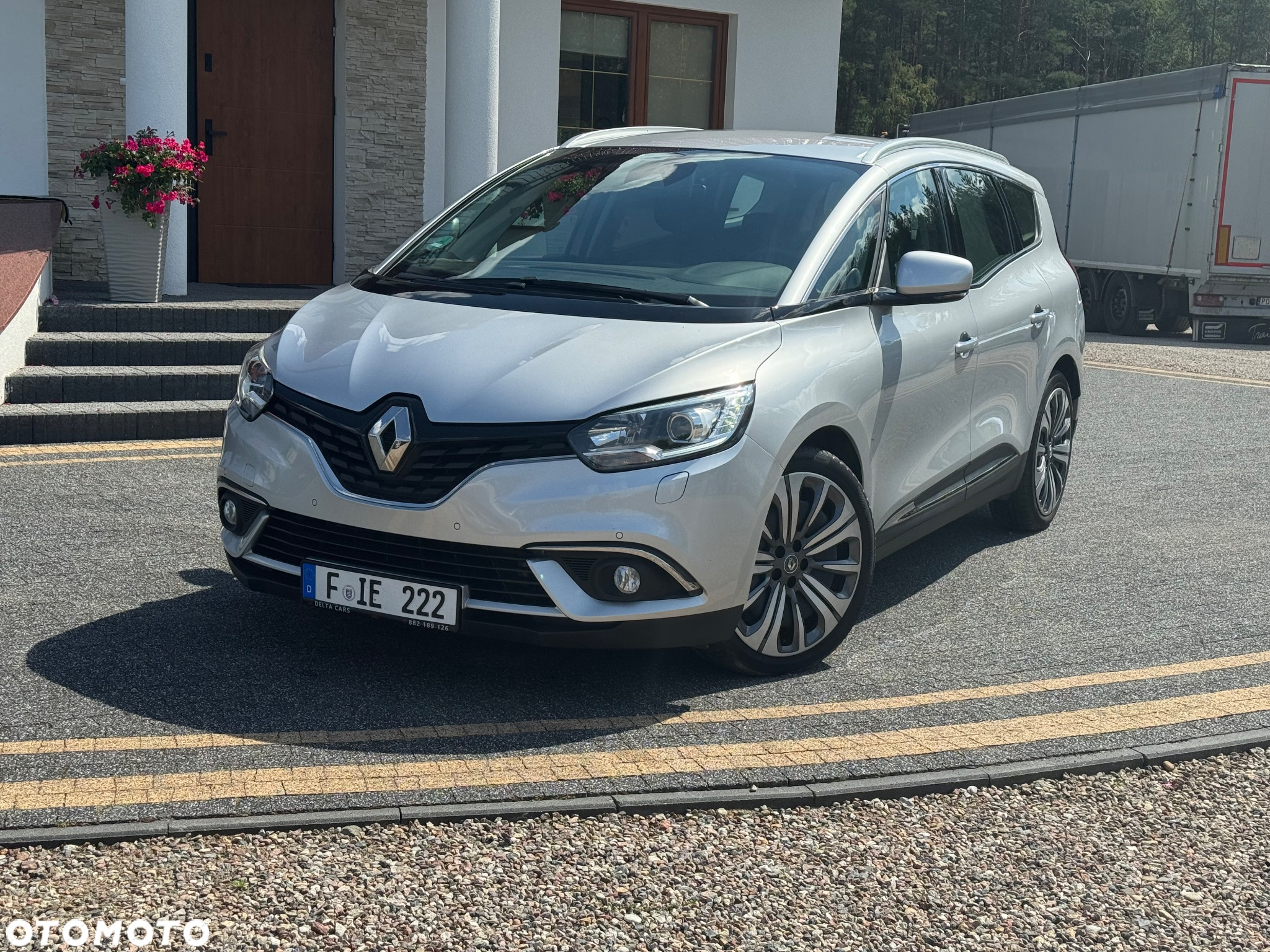 Renault Grand Scenic BLUE dCi 120 LIMITED - 4