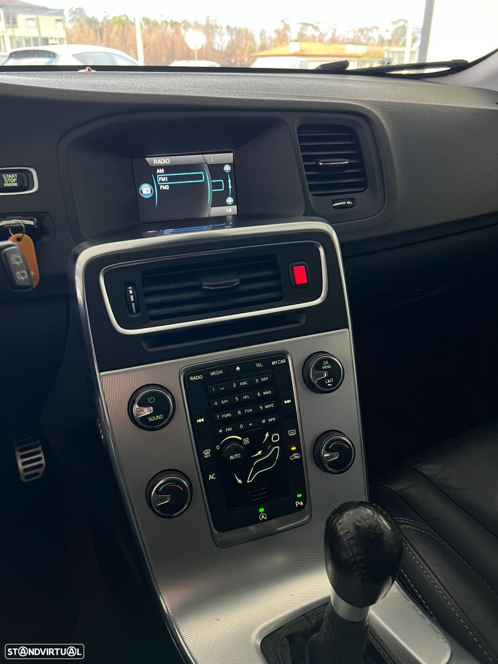 Volvo V60 1.6 D2 R-Design - 15