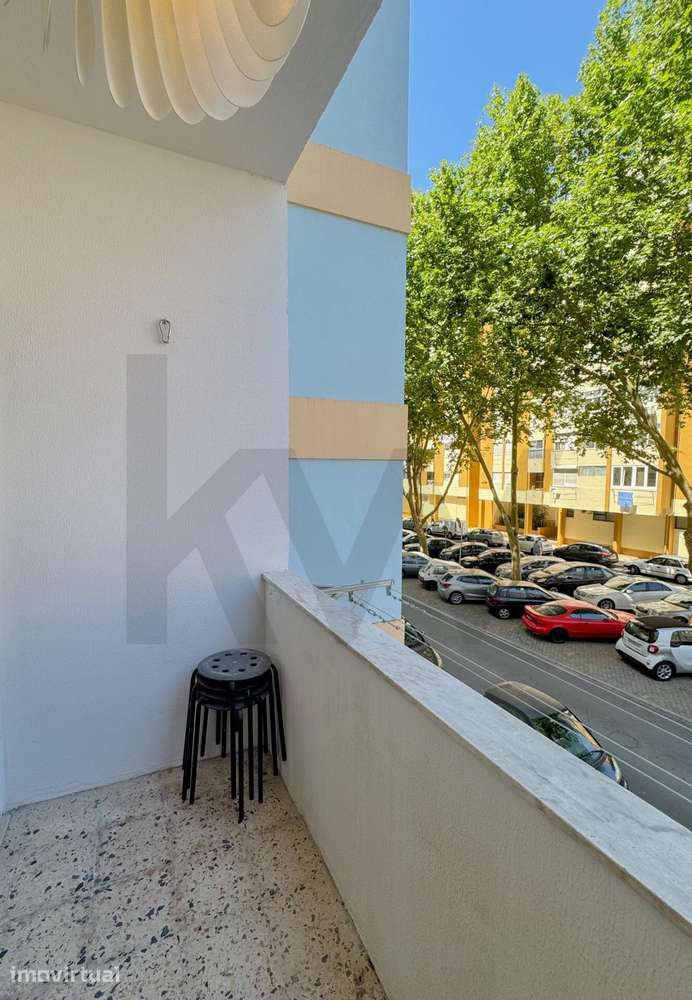Excelente Oportunidade em Setúbal: T2 Parcialmente Renovado no Centro - Grande imagem: 5/28