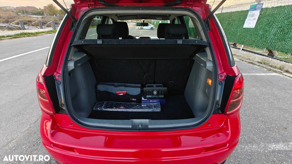 Suzuki SX4 - 12