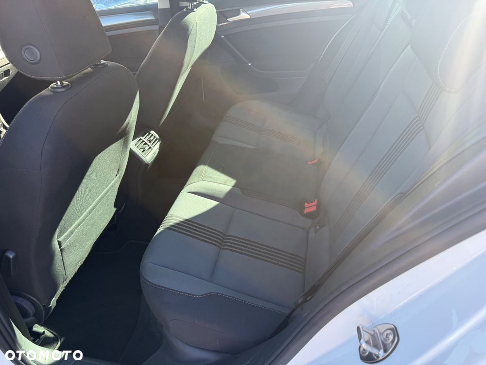 Volkswagen Golf 1.2 TSI BMT Start - 14