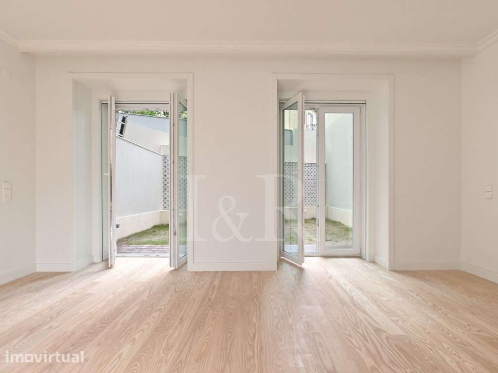 Apartamento T1 com pátio exterior junto ao Marquês Pombal, Lisboa - Grande imagem: 2/35