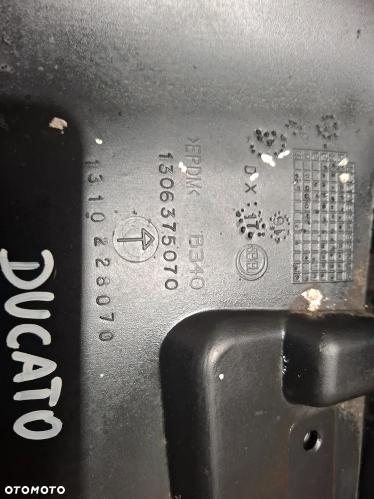 Chlapacz prawy tył Fiat Ducato III - 2