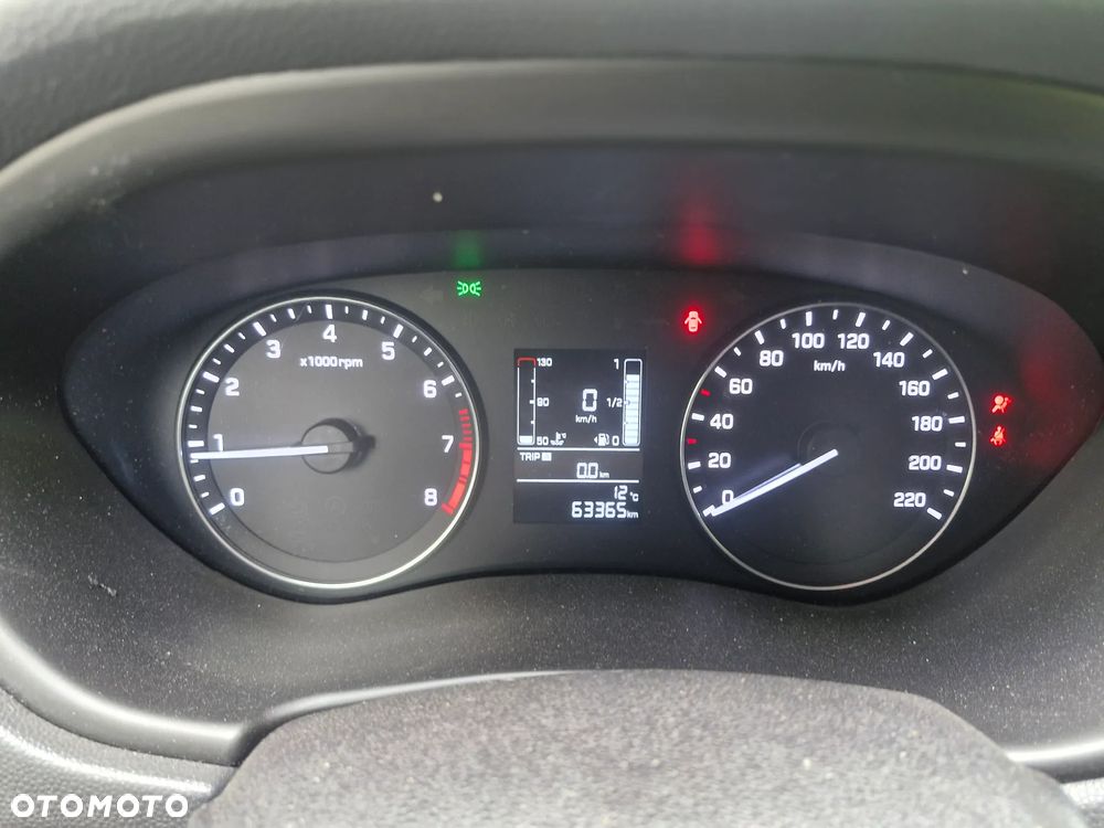 Hyundai i20 1.2 Intro Edition - 12
