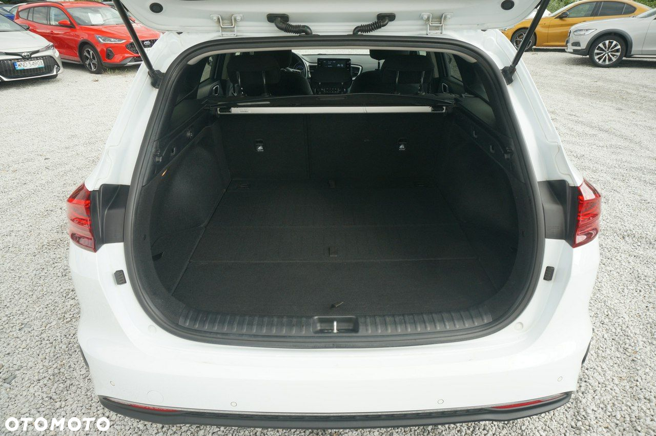 Kia Ceed 1.5 T-GDI M - 32