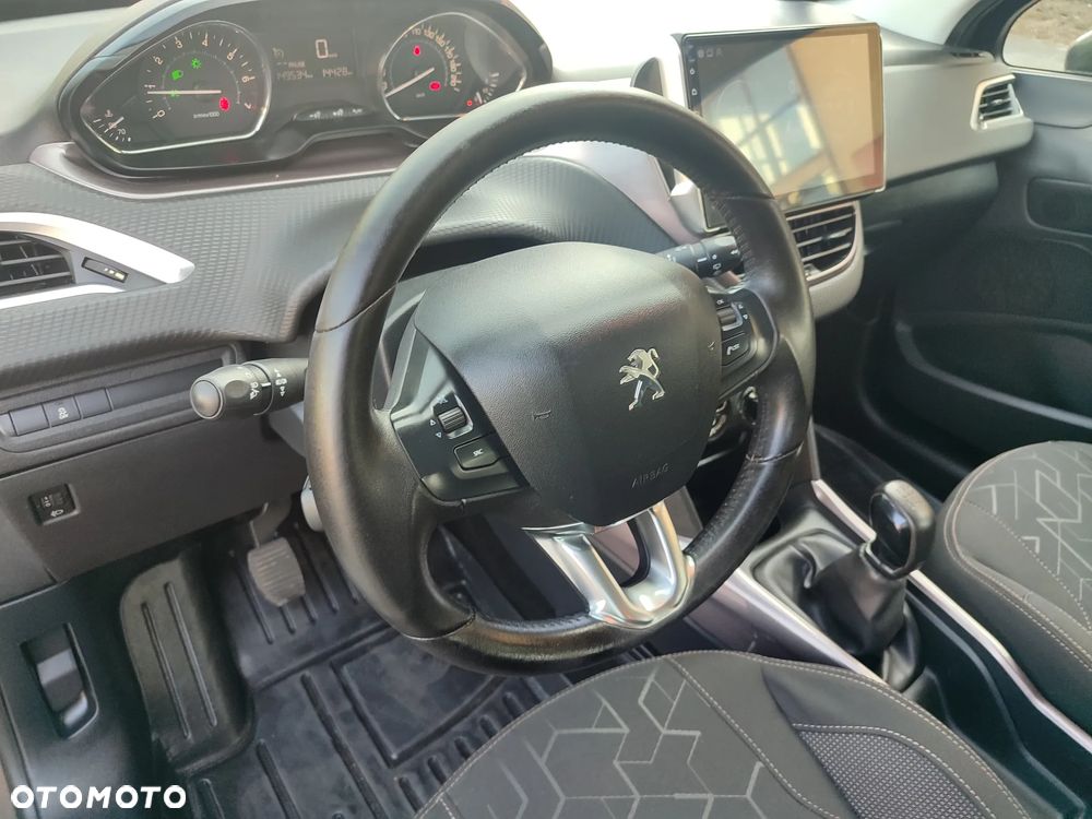 Peugeot 2008 PureTech 82 Allure - 17