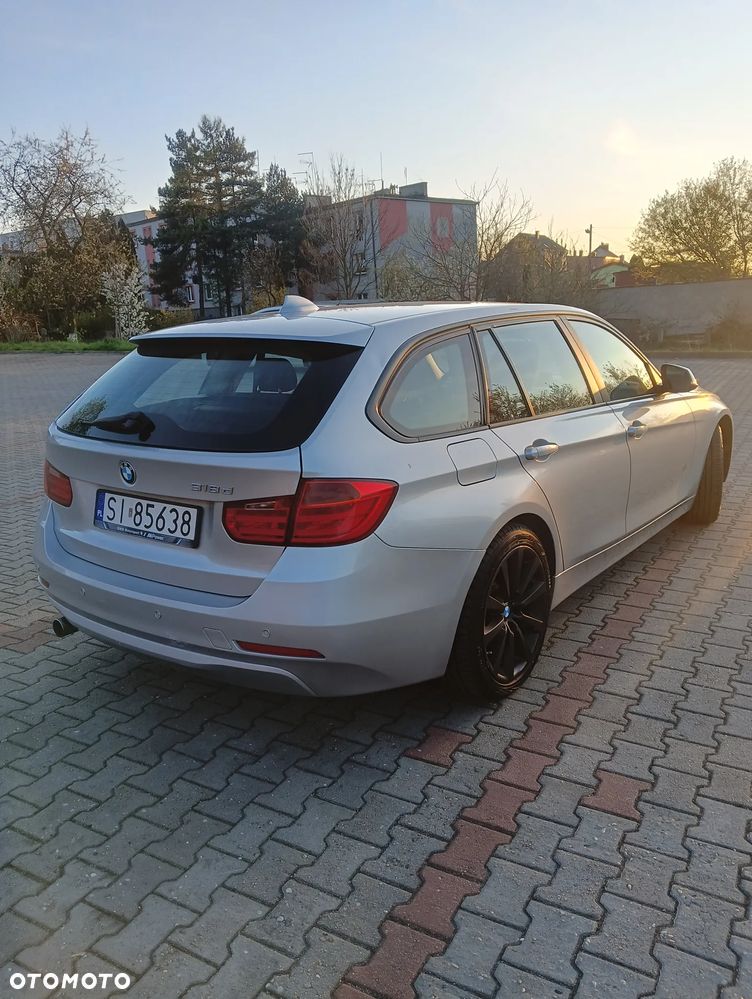 BMW Seria 3 318d - 3