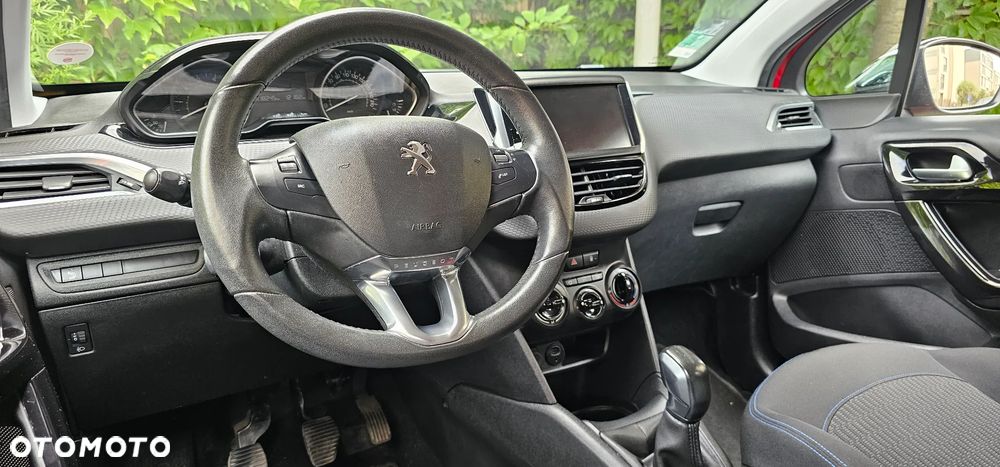 Peugeot 208 1.2 PureTech Allure - 6