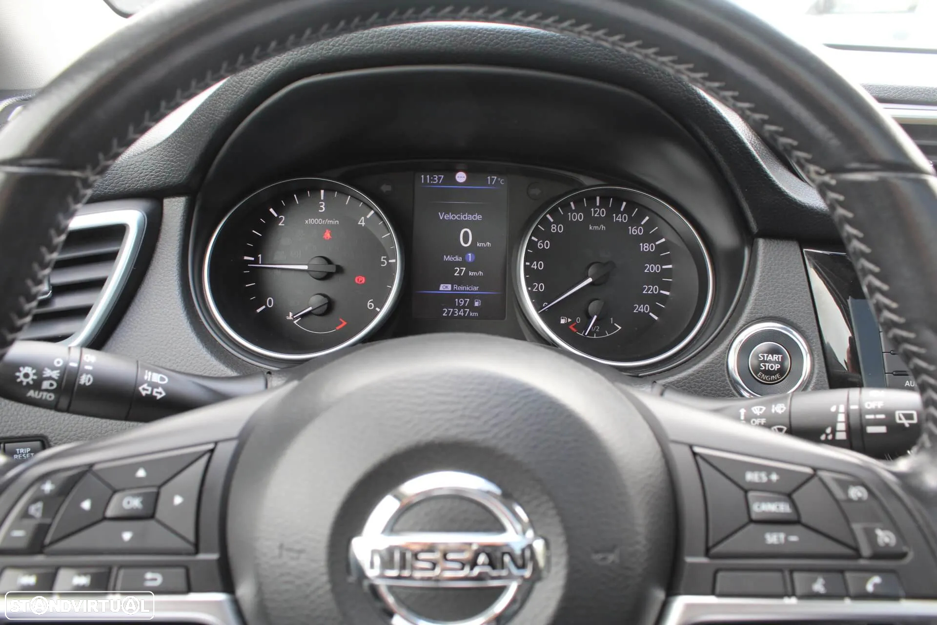 Nissan Qashqai 1.5 dCi N-Connecta - 11