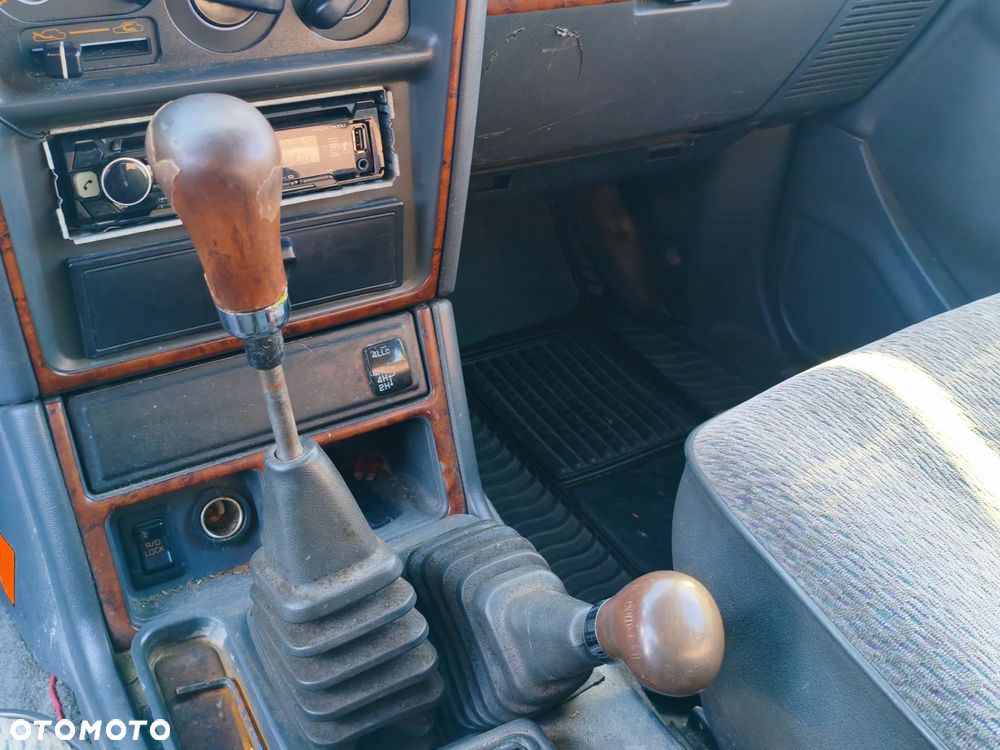 Mitsubishi Pajero - 18