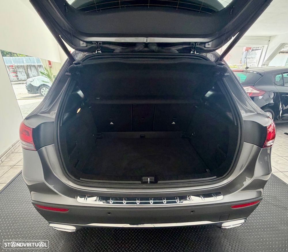 Mercedes-Benz GLA 180 d Progressive - 18