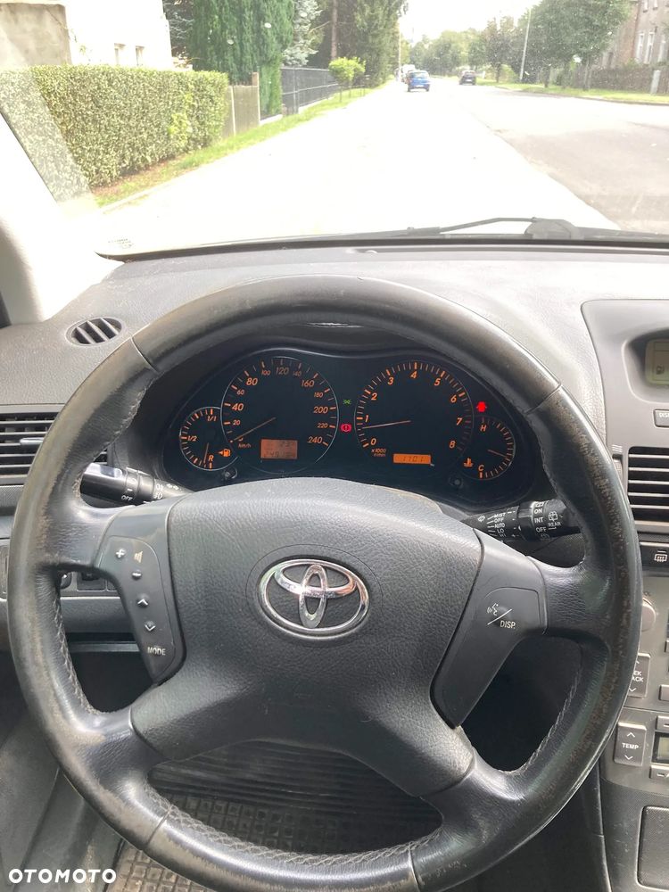 Toyota Avensis 1.8 VVT-i Sol - 7