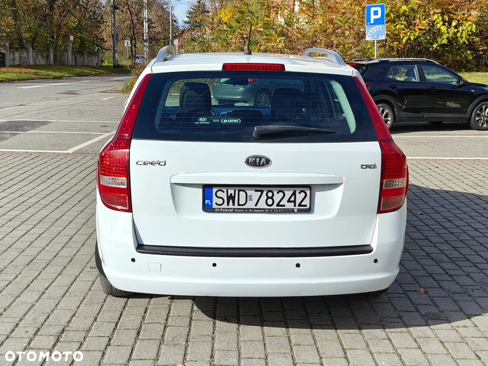 Kia Ceed 1.6 CRDi 90 ISG Spirit - 12