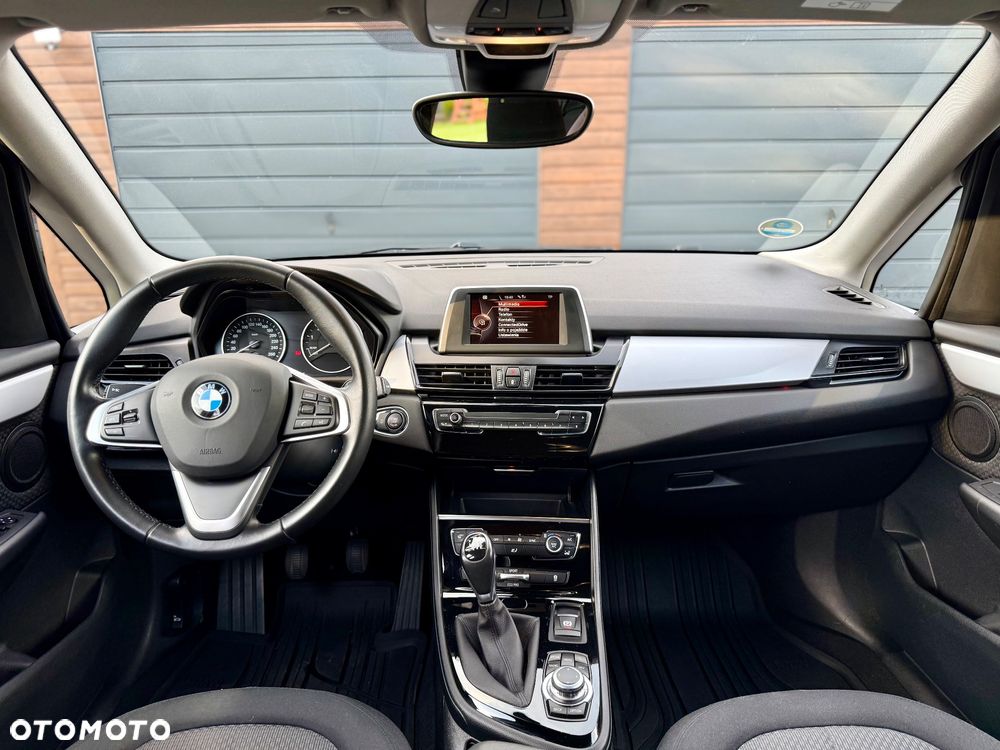 BMW Seria 2 218i - 9