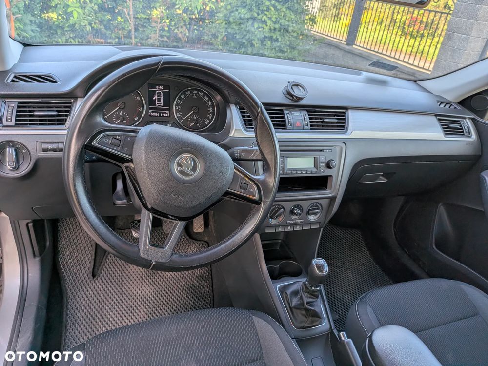 Skoda RAPID 1.2 TSI Ambition - 14