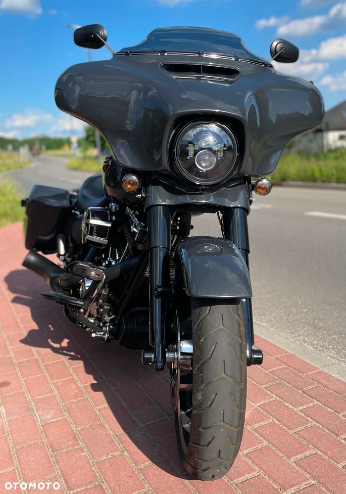 Harley-Davidson Touring Street Glide - 1