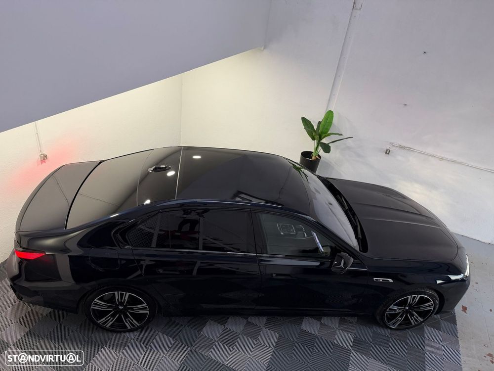 BMW 760 M760e xDrive - 45