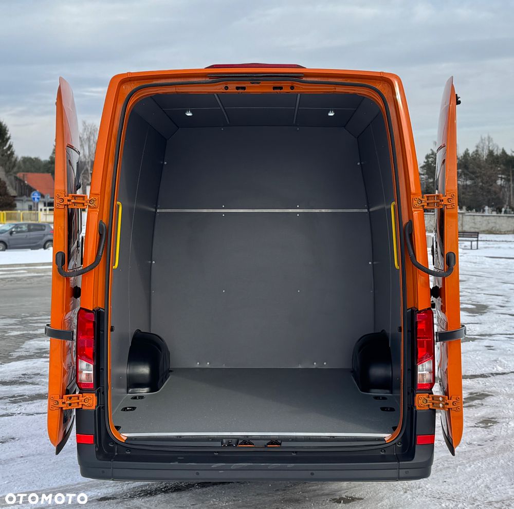Volkswagen Crafter - 13