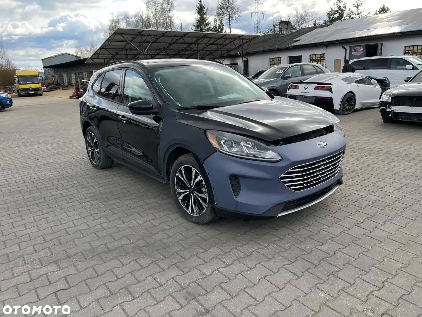 Ford Kuga - 1