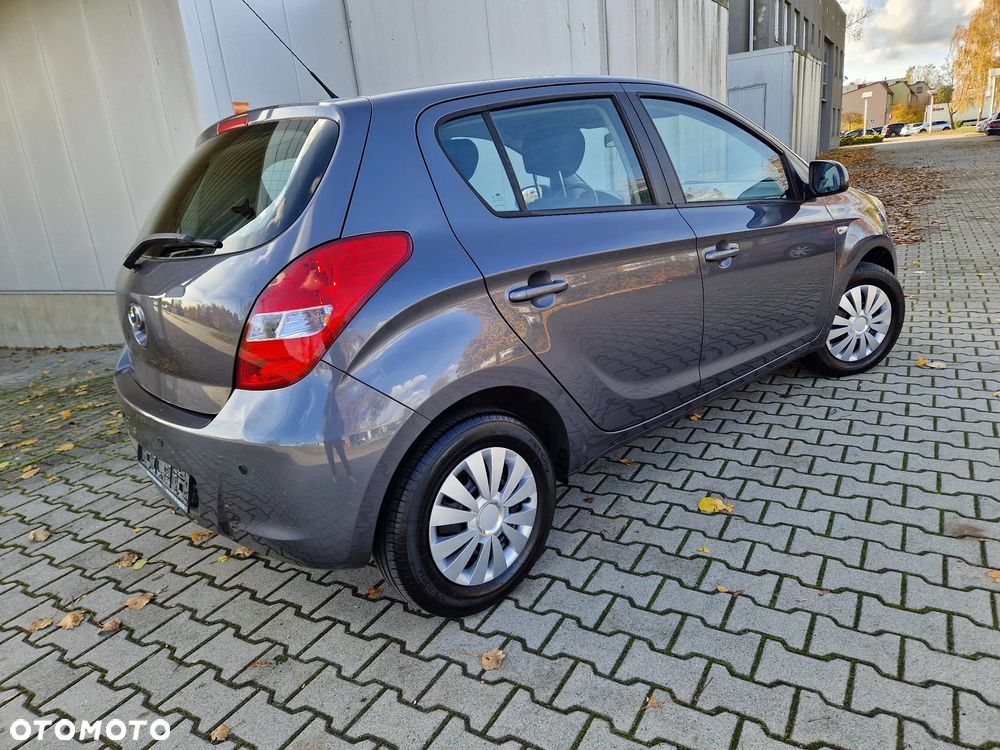 Hyundai i20 1.25 Comfort - 11