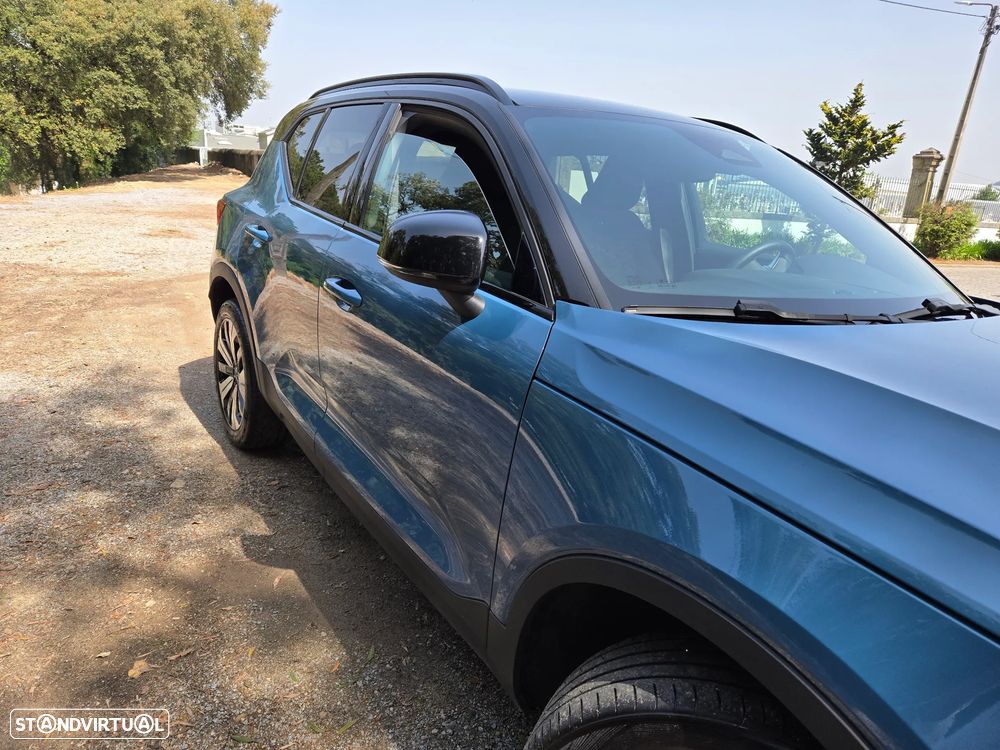 Volvo XC 40 Recharge Plus — fotografia 3