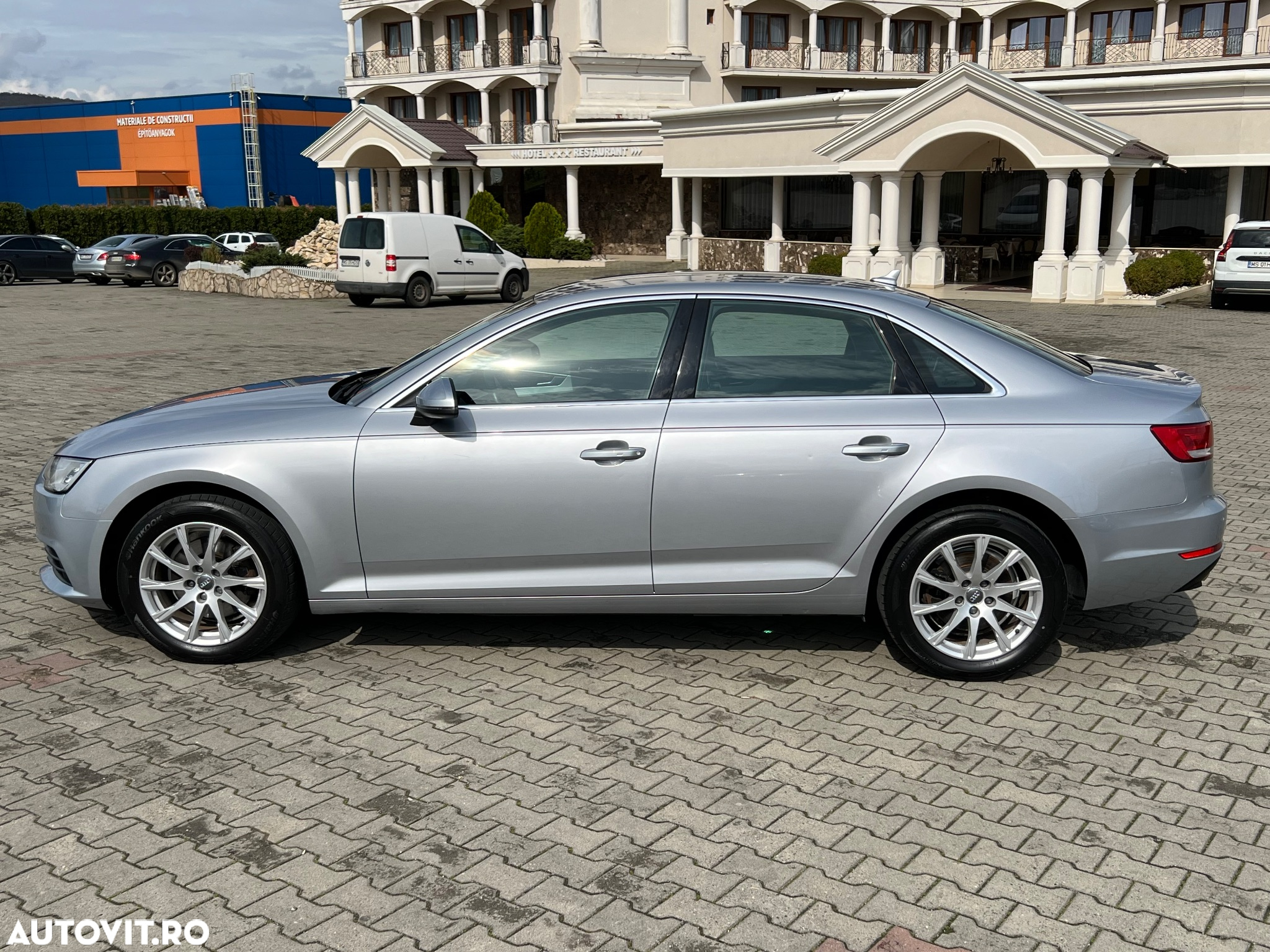 Audi A4 2.0 TDI DPF multitronic Ambiente - 29